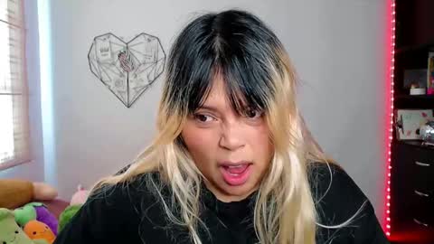 Snapshot of elymoon chatting on November 17, 2025, 2:56 pm Ely online show from November 17, 2025, 2:56 pm