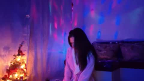 Snapshot of elysasun chatting on January 6, 2025, 12:05 am Elisa online show from January 6, 2025, 12:05 am