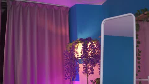 Elyssa online show from April 5, 2026, 6:27 pm