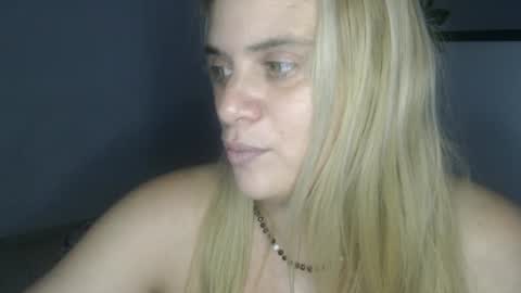Snapshot of elza_blonde chatting on February 18, 2025, 6:58 pm E L Z A online show from February 18, 2025, 6:58 pm