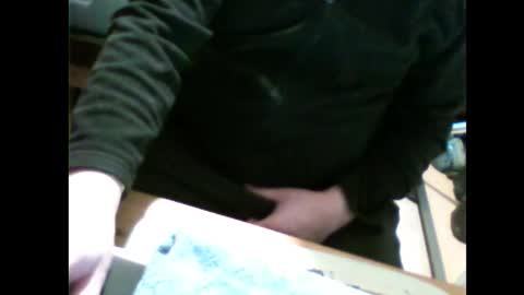 Em online show from March 14, 2026, 12:17 am