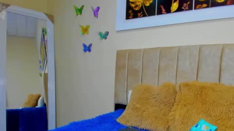 ema garcia  online show from September 10, 2025, 12:38 pm