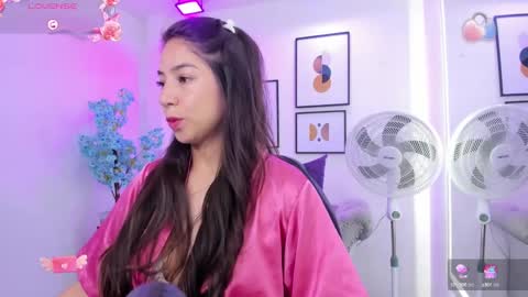 Ema louisx  online show from February 12, 2025, 12:44 pm