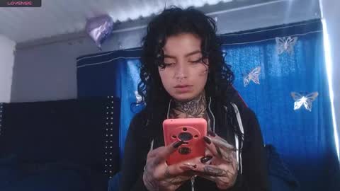 ema_ploxx online show from May 13, 2026, 3:53 pm