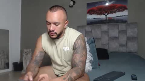 Snapshot of emanuelspencer chatting on May 22, 2026, 1:46 am emanuelspencer online show from May 22, 2026, 1:46 am
