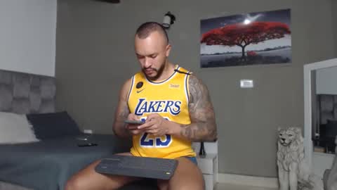Snapshot of emanuelspencer chatting on May 24, 2026, 4:06 am emanuelspencer online show from May 24, 2026, 4:06 am
