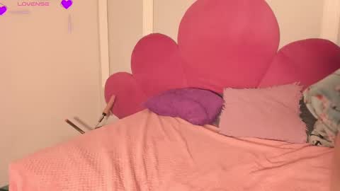 Ana  online show from December 27, 2024, 2:54 pm