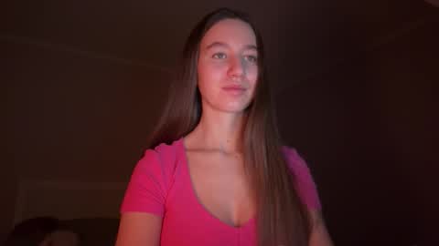 Snapshot of emberfamn chatting on February 7, 2026, 10:35 pm Alina online show from February 7, 2026, 10:35 pm