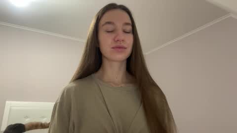 Snapshot of emberfamn chatting on February 11, 2026, 10:15 pm Alina online show from February 11, 2026, 10:15 pm