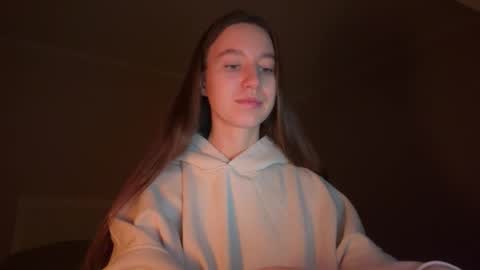 Snapshot of emberfamn chatting on February 18, 2026, 8:38 pm Alina online show from February 18, 2026, 8:38 pm