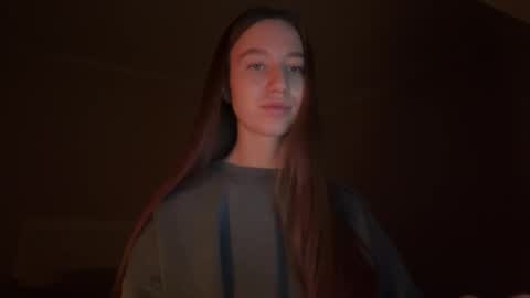 Snapshot of emberfamn chatting on February 28, 2026, 9:49 pm Alina online show from February 28, 2026, 9:49 pm