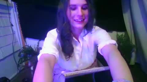 Ellie online show from December 6, 2024, 2:13 am