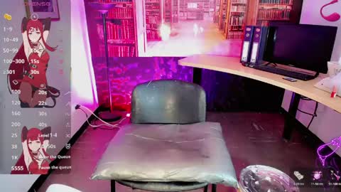 Snapshot of emeli_roushot chatting on May 5, 2026, 11:18 am Emeli online show from May 5, 2026, 11:18 am