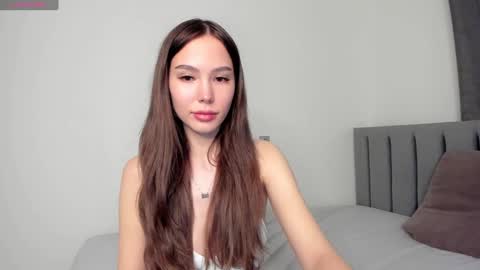 Snapshot of emelia_fox chatting on December 2, 2024, 6:32 pm Emmy the sly little fox HTP is open an unforgettable show awaits you. I undress in private online show from December 2, 2024, 6:32 pm