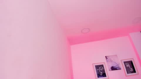 emelie_89 online show from February 7, 2025, 2:58 pm