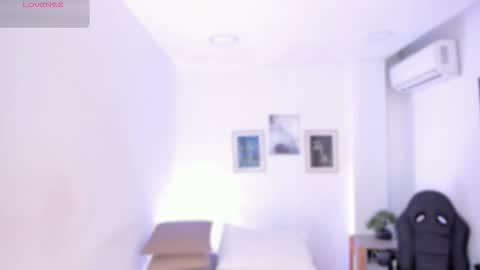 emelie_89 online show from October 31, 2025, 12:06 pm