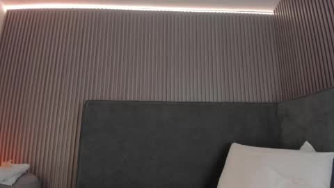 emelie_89 online show from November 6, 2025, 11:44 am