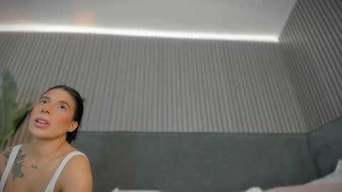 emelie_89 online show from March 24, 2026, 11:37 am