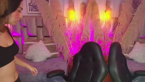 Snapshot of emelie_ch_ chatting on January 16, 2025, 1:16 am Emily  online show from January 16, 2025, 1:16 am