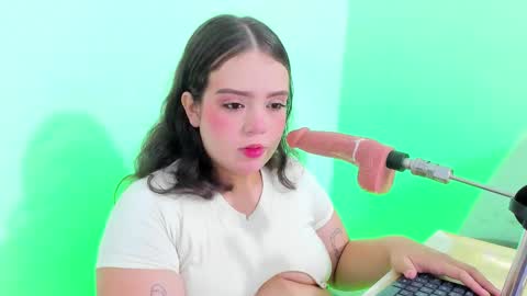 Emy online show from February 4, 2026, 12:05 am