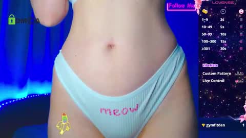 Snapshot of emelycrystal chatting on February 9, 2026, 2:37 am Emely online show from February 9, 2026, 2:37 am