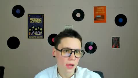 Snapshot of emi_fade chatting on February 3, 2026, 9:47 am emi_fade online show from February 3, 2026, 9:47 am