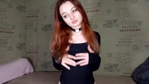 Snapshot of emi_less chatting on October 17, 2025, 4:20 pm Emi online show from October 17, 2025, 4:20 pm