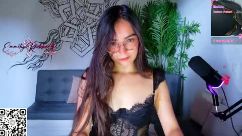 Snapshot of emi_roberts chatting on May 28, 2026, 6:16 pm Emmily Roberts online show from May 28, 2026, 6:16 pm