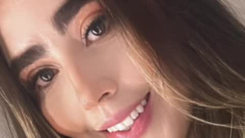 emi_royse online show from May 1, 2026, 6:56 pm