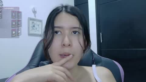     online show from April 23, 2026, 9:50 pm