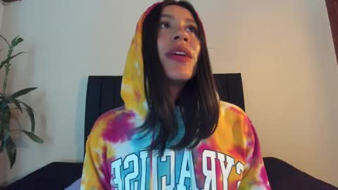 Snapshot of emigomez_ chatting on February 19, 2025, 2:44 am Emilia Gomez online show from February 19, 2025, 2:44 am