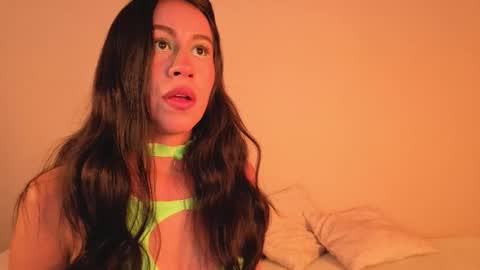 Snapshot of emigomez_ chatting on October 3, 2025, 1:52 pm Emilia Gomez online show from October 3, 2025, 1:52 pm