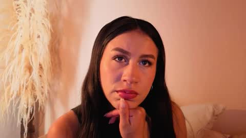 Snapshot of emigomez_ chatting on November 15, 2025, 2:24 pm Emilia Gomez online show from November 15, 2025, 2:24 pm