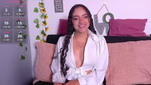 Snapshot of emiily_curly chatting on April 29, 2026, 10:52 am Emily online show from April 29, 2026, 10:52 am