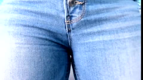 Emily online show from February 21, 2025, 11:44 am