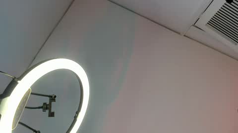   online show from January 8, 2025, 8:50 pm