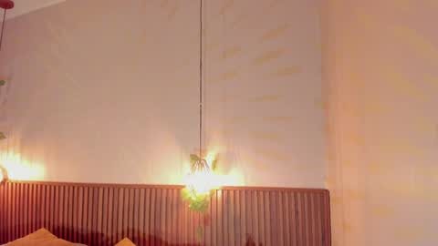 Emiily Grace online show from May 13, 2026, 11:29 am