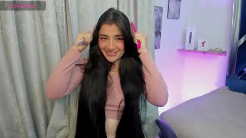 emilayton_ online show from January 12, 2025, 7:00 am