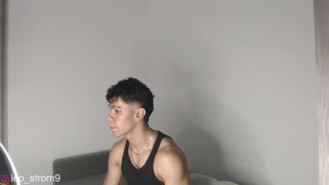 emile_239 online show from March 11, 2025, 4:21 am