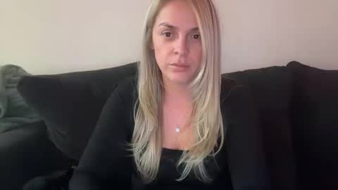 emilelovesyou online show from October 15, 2025, 5:51 am