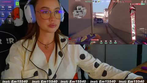 Snapshot of emili1_bc chatting on January 21, 2025, 11:46 am Emili online show from January 21, 2025, 11:46 am