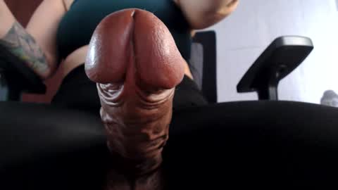 Snapshot of emili_evans_ chatting on February 7, 2026, 6:22 pm POWERFULL GODDESS EMILI online show from February 7, 2026, 6:22 pm