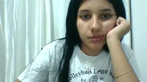 Snapshot of emili_riders chatting on December 25, 2024, 11:20 pm emili riders online show from December 25, 2024, 11:20 pm