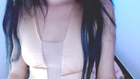 Snapshot of emili_riders chatting on January 24, 2025, 11:12 pm emili riders online show from January 24, 2025, 11:12 pm