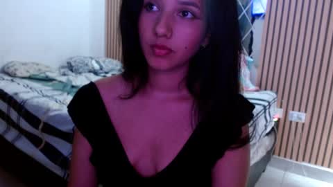 Snapshot of emili_riders chatting on March 6, 2025, 3:13 pm emili riders online show from March 6, 2025, 3:13 pm