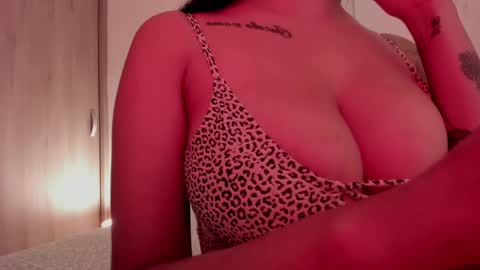 Emilia Big Boobs online show from January 17, 2025, 8:22 pm