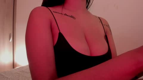 Emilia Big Boobs online show from January 21, 2025, 4:48 pm