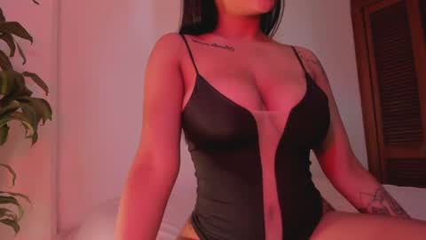 Emilia Big Boobs online show from February 24, 2025, 2:37 pm