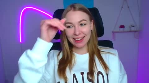 Emilia online show from February 21, 2026, 6:36 am