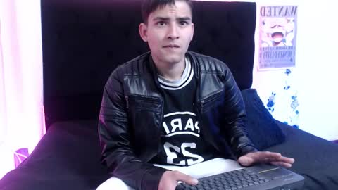 emiliano_dustyn online show from November 24, 2025, 11:10 am